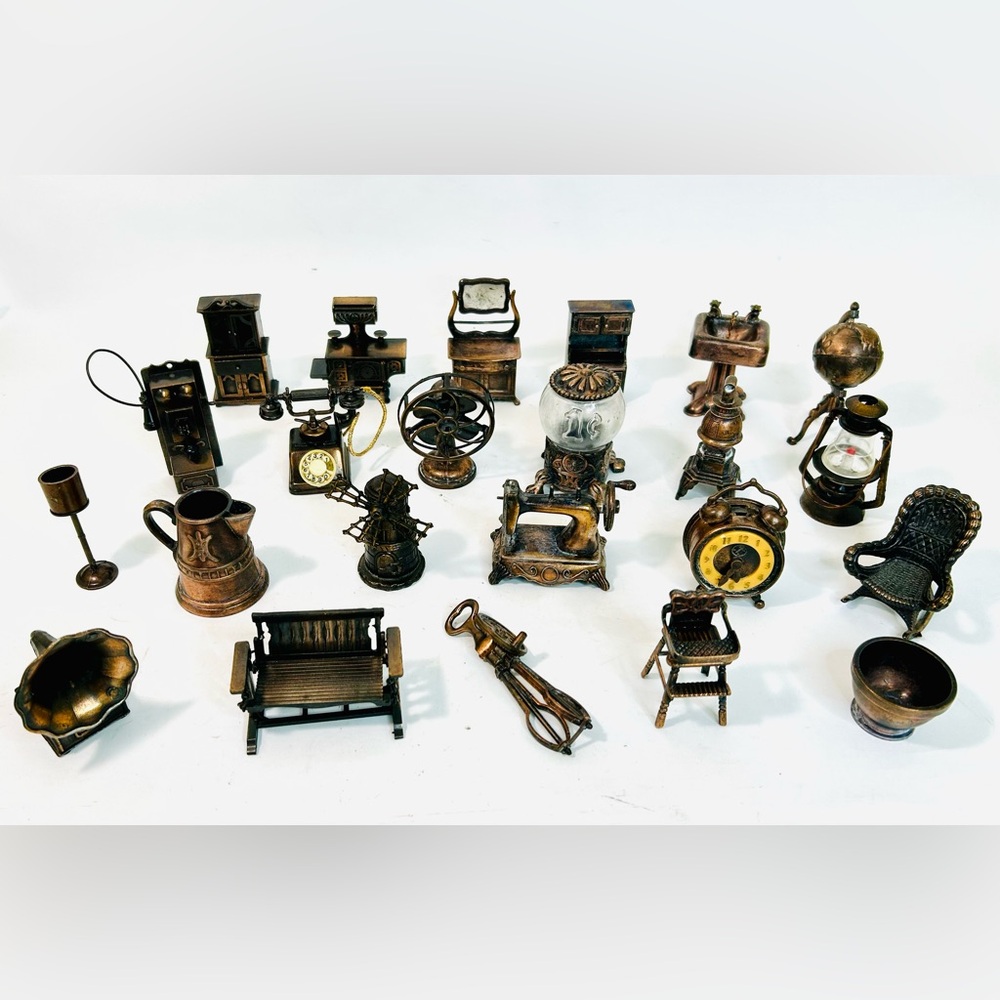 Vintage 1970’s Durham Industries Metal Miniatures set of 23 Figures